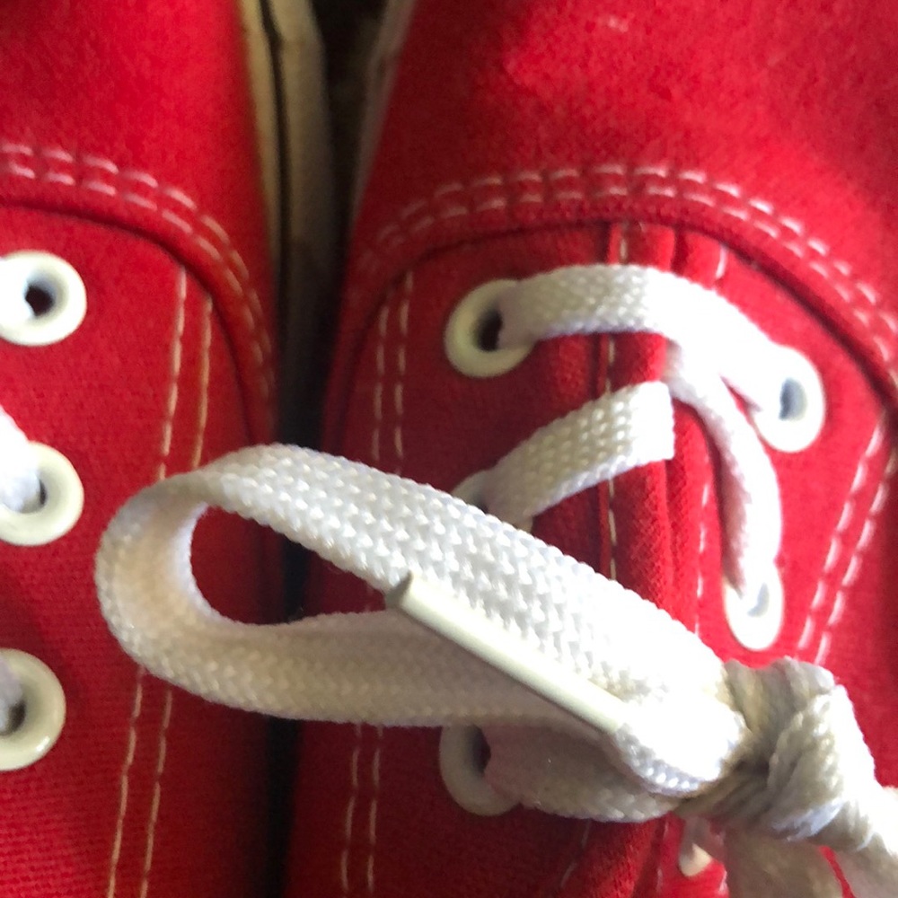 Red shoes - Picture 3 of 4